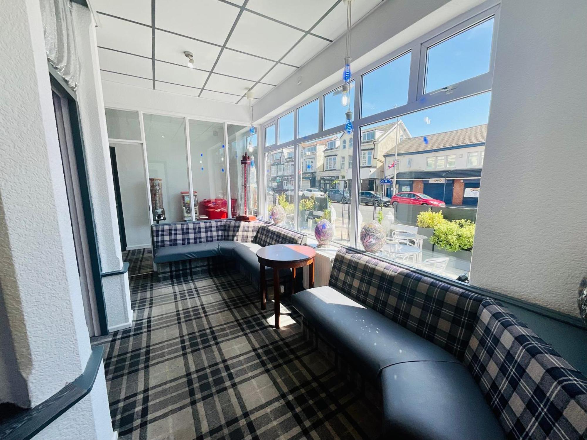 The Danescourt Hotel Blackpool Bagian luar foto